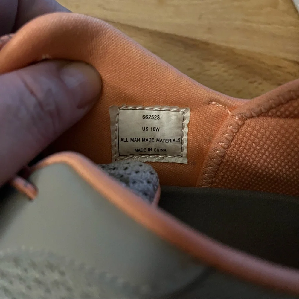 WOMEN’S SIZE 10 TONY LITTLE CHEEKS TAN PEACH KNIT SLIP-ON TRAINERS - Picture 7 of 9